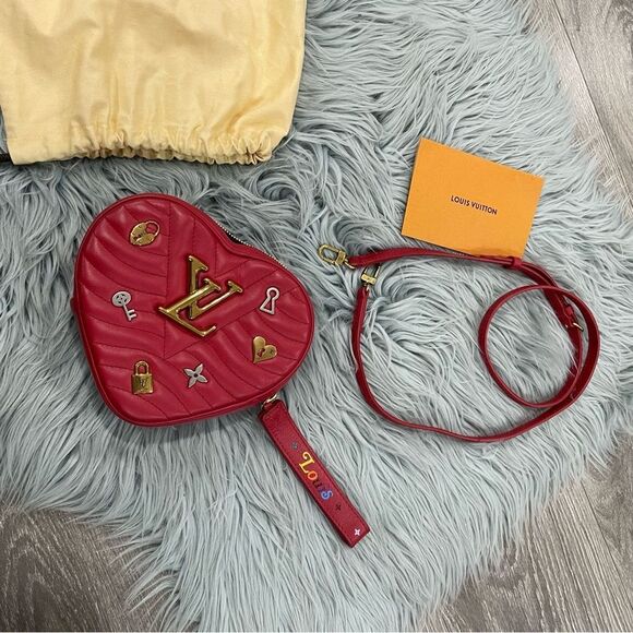 Louis Vuitton |limited edition| new wave heart crossbody bag love lock quilted - Picture 15 of 16